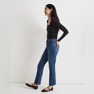 Madewell - NWT - Petite Kick Out Crop Jeans - Size 33P